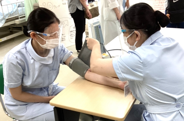 血圧測定、手洗い体験